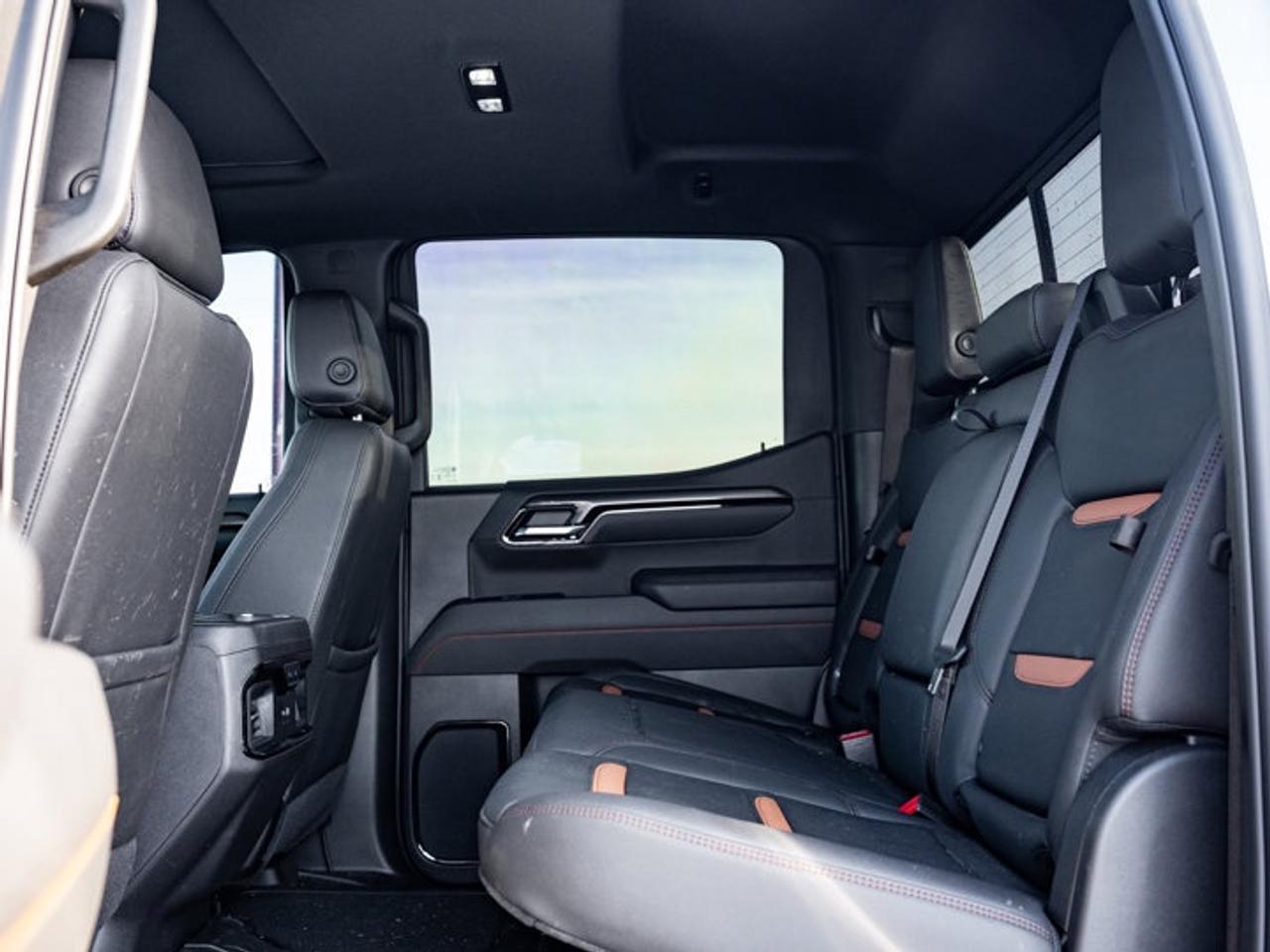 2025 GMC Sierra 1500 AT4 Photo