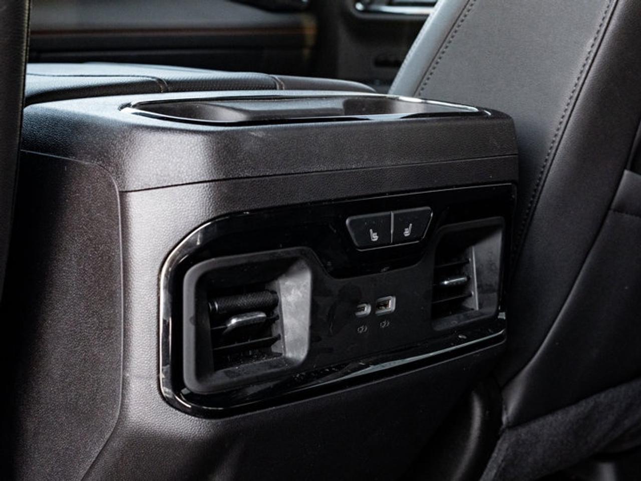 2025 GMC Sierra 1500 AT4 Photo