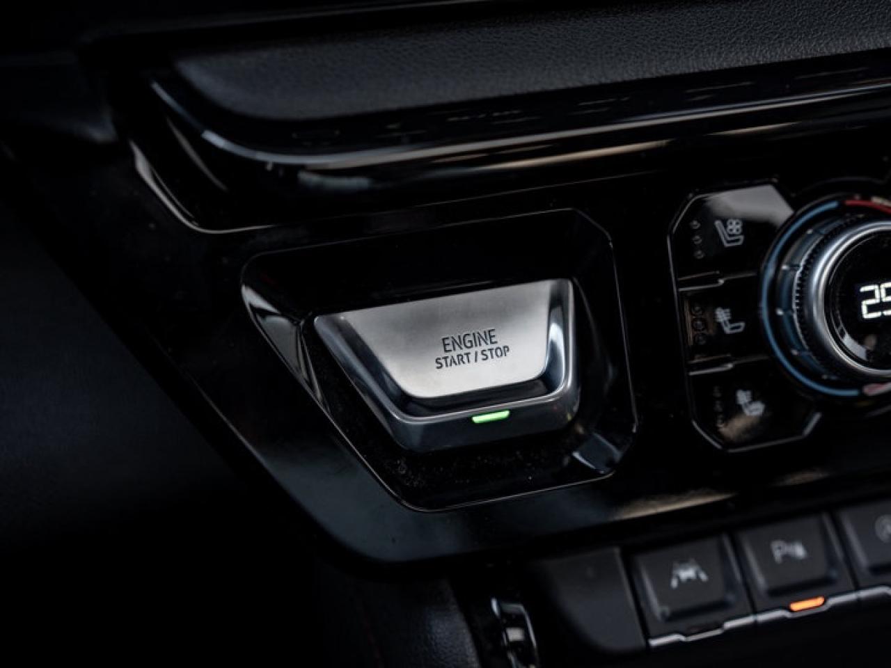 2025 GMC Sierra 1500 AT4 Photo