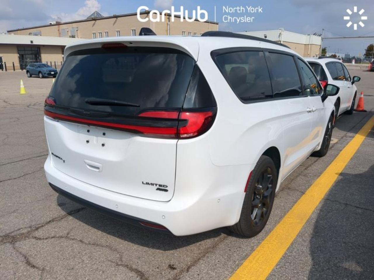 2024 Chrysler Pacifica Limited AWD S Appearance Package Uconnect Theater Family Group Photo2