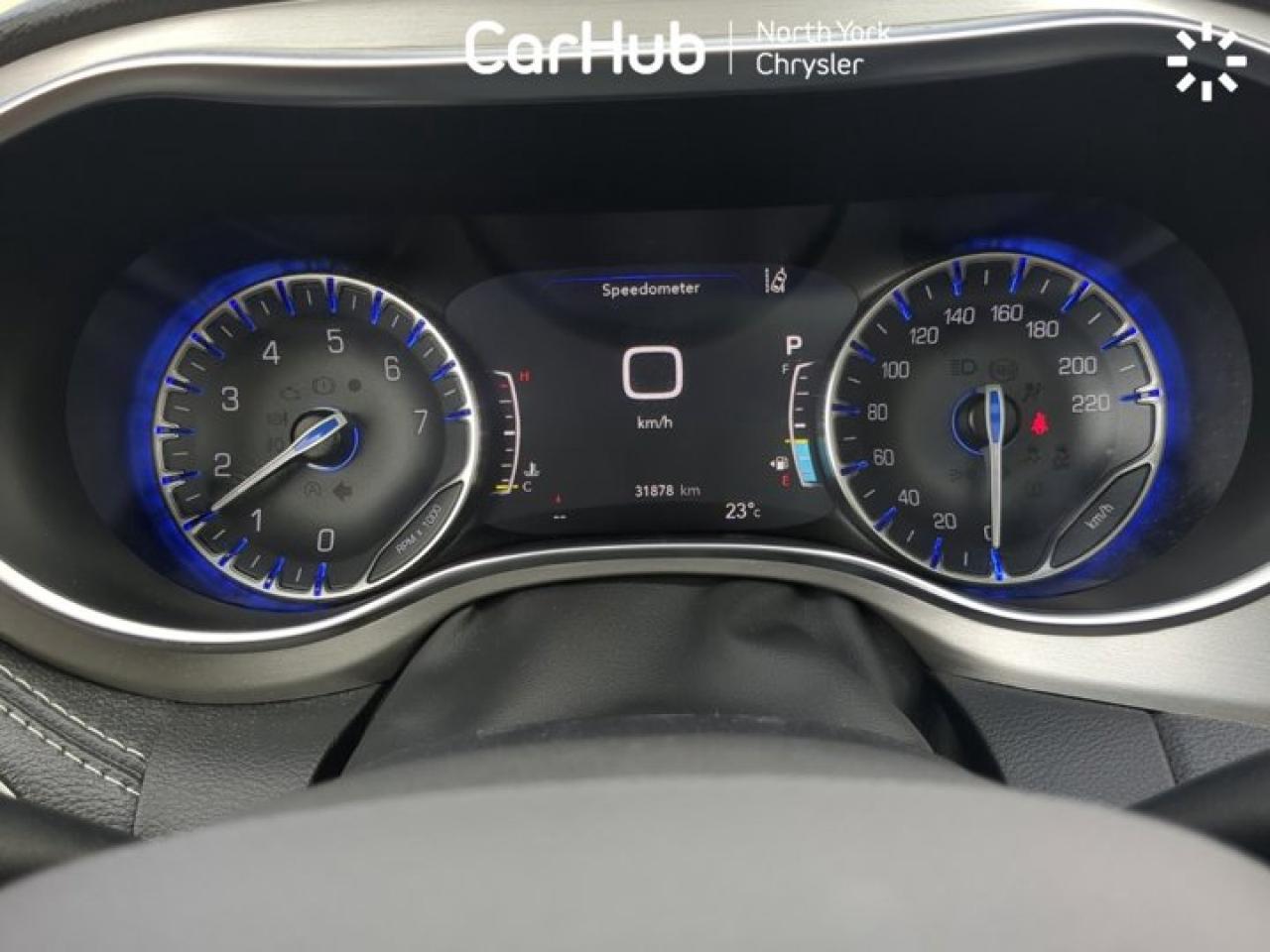 2024 Chrysler Pacifica Limited AWD S Appearance Package Uconnect Theater Family Group Photo