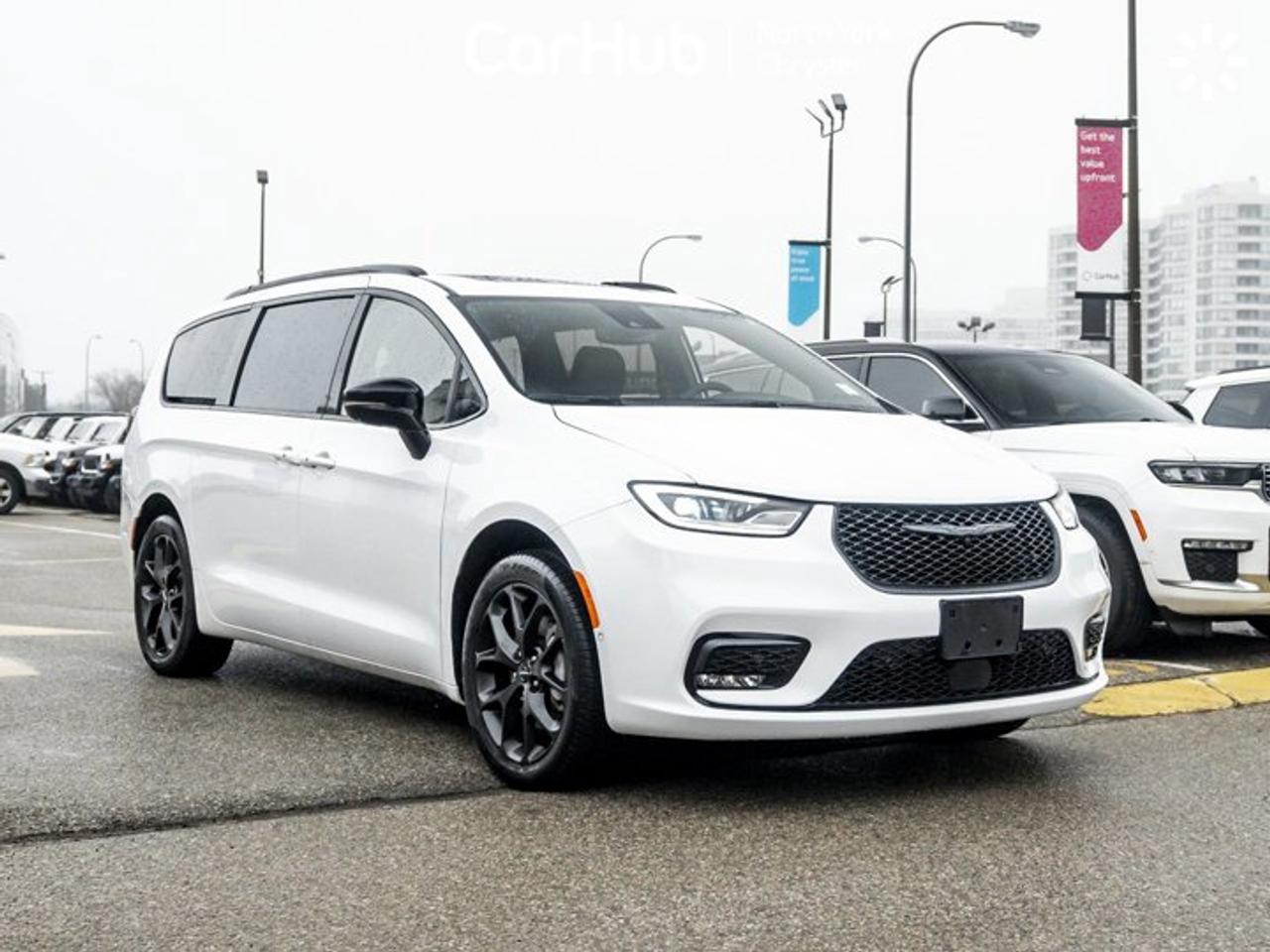 2024 Chrysler Pacifica Limited AWD S Appearance Package Uconnect Theater Family Group Photo
