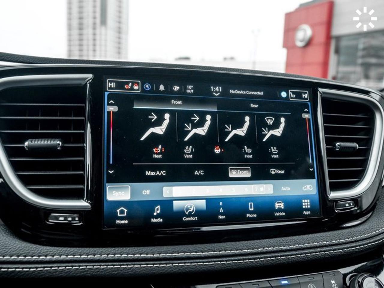 2024 Chrysler Pacifica Limited AWD S Appearance Package Uconnect Theater Family Group Photo