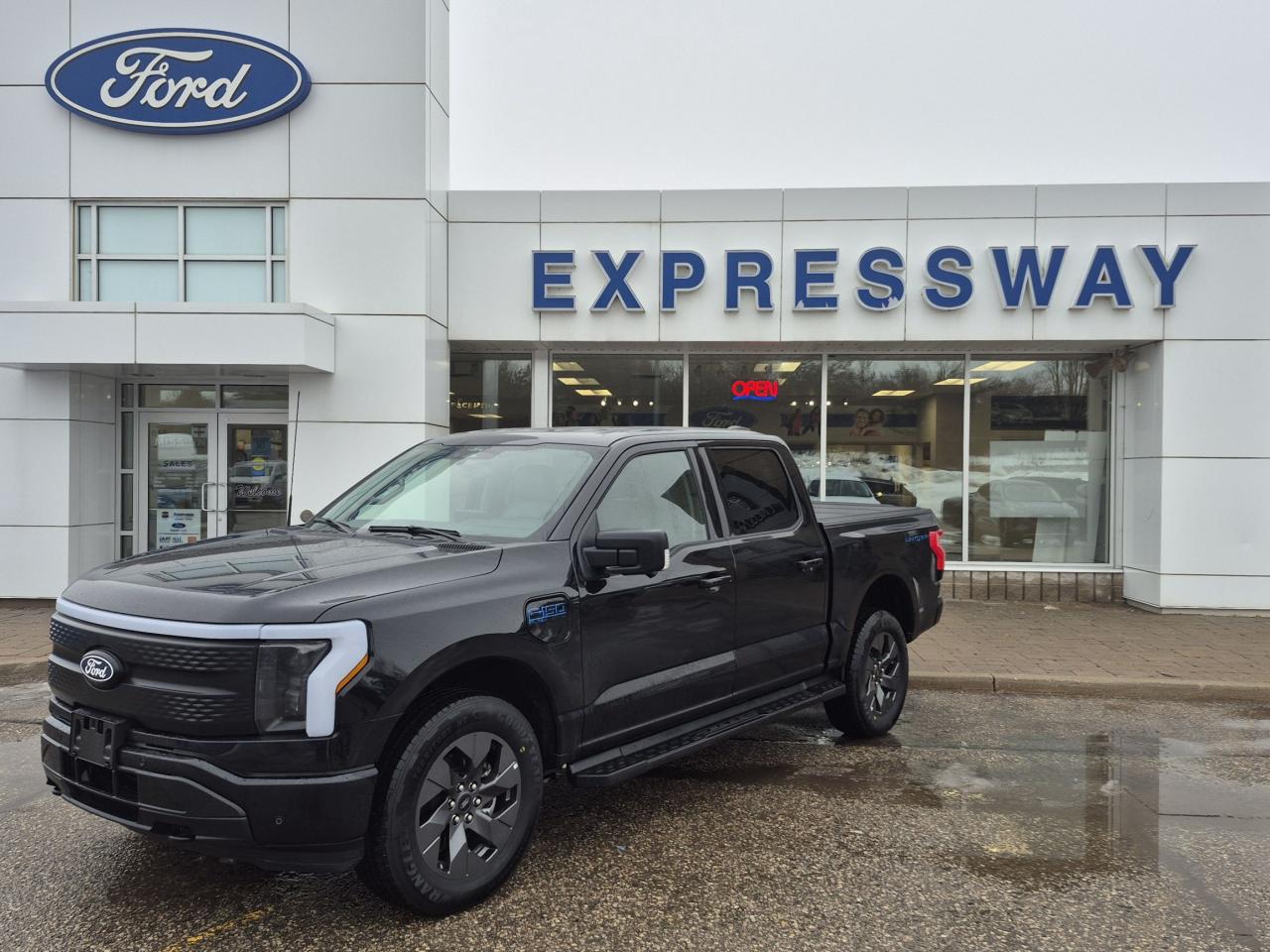 2025 Ford F-150 Lightning FLASH! EXTENDED RANGE! 20" RIMS, CLEAN CAR FAX! Photo0