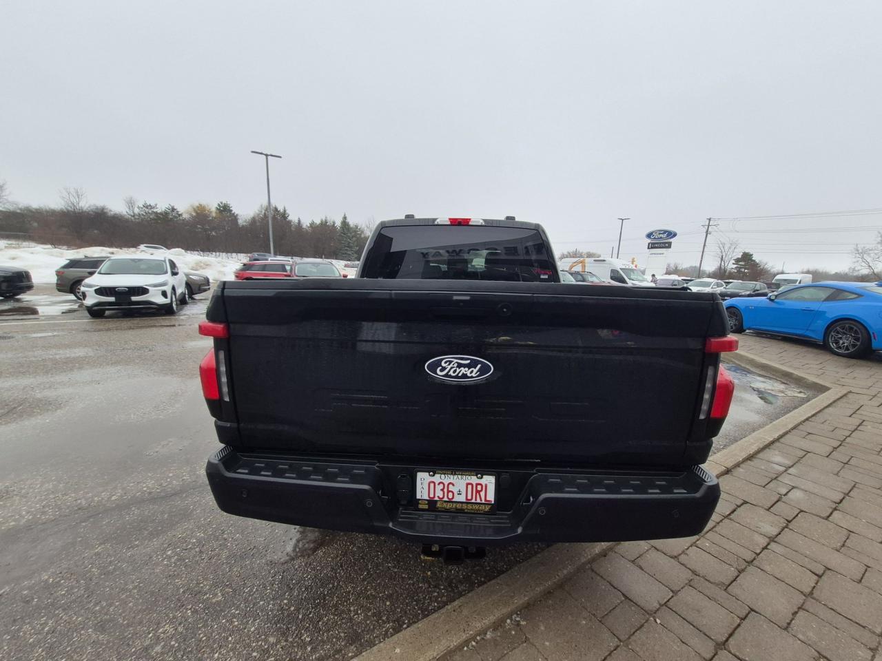 2025 Ford F-150 Lightning FLASH! EXTENDED RANGE! 20" RIMS, CLEAN CAR FAX! Photo4