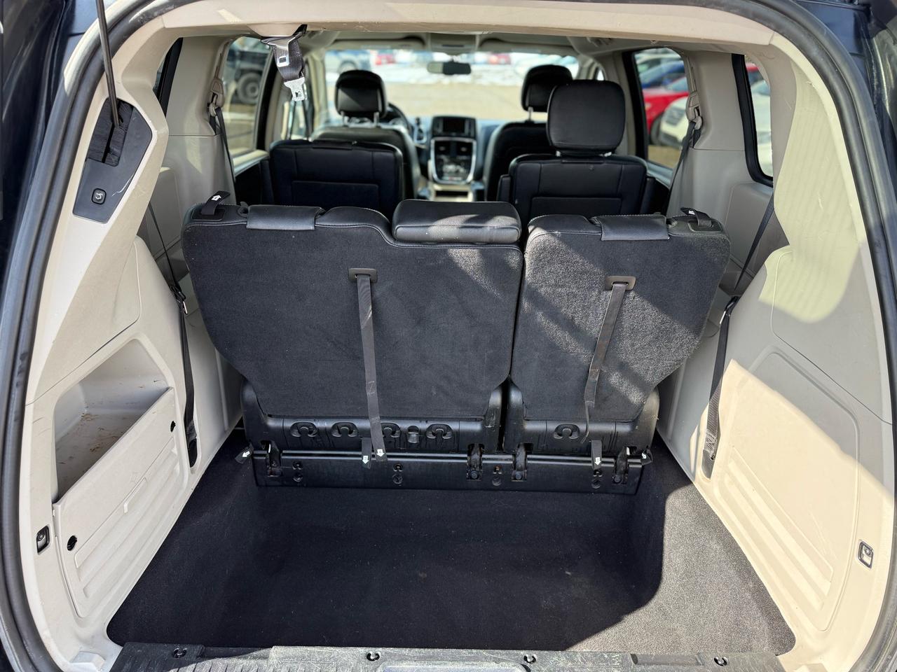 2016 Dodge Grand Caravan Crew Plus ** leather *** DVD Photo