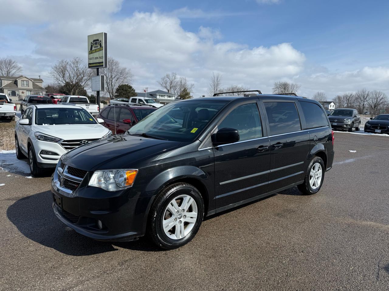 Used 2016 Dodge Grand Caravan Crew Plus ** leather *** DVD for sale in St. Thomas, ON