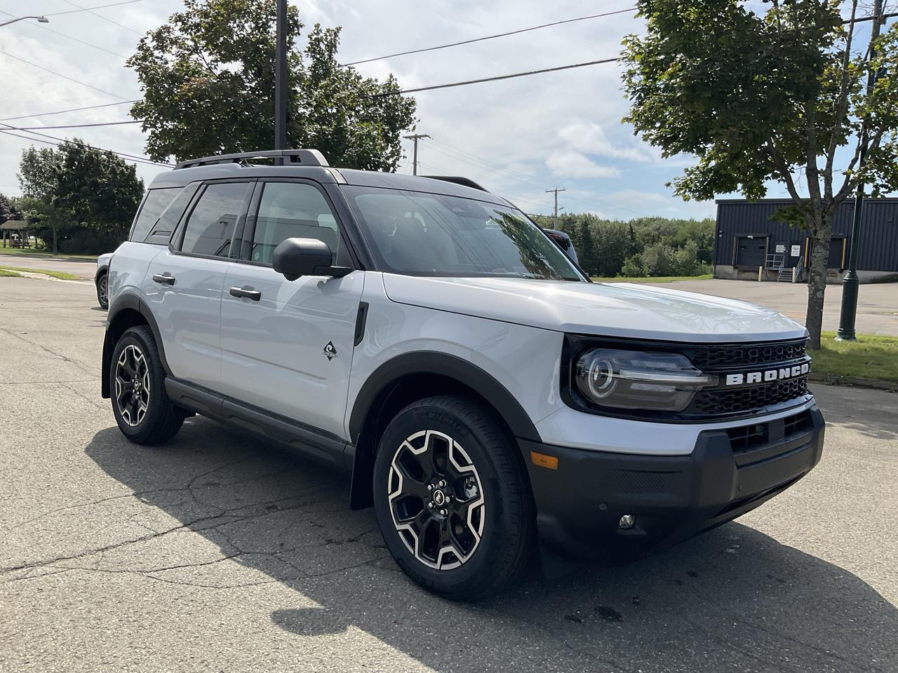 2026 Ford Bronco Sport Outer Banks Photo2