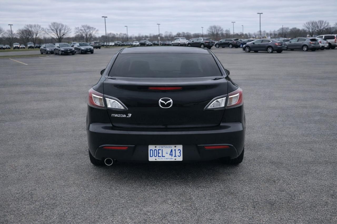 2010 Mazda MAZDA3 GX Photo3