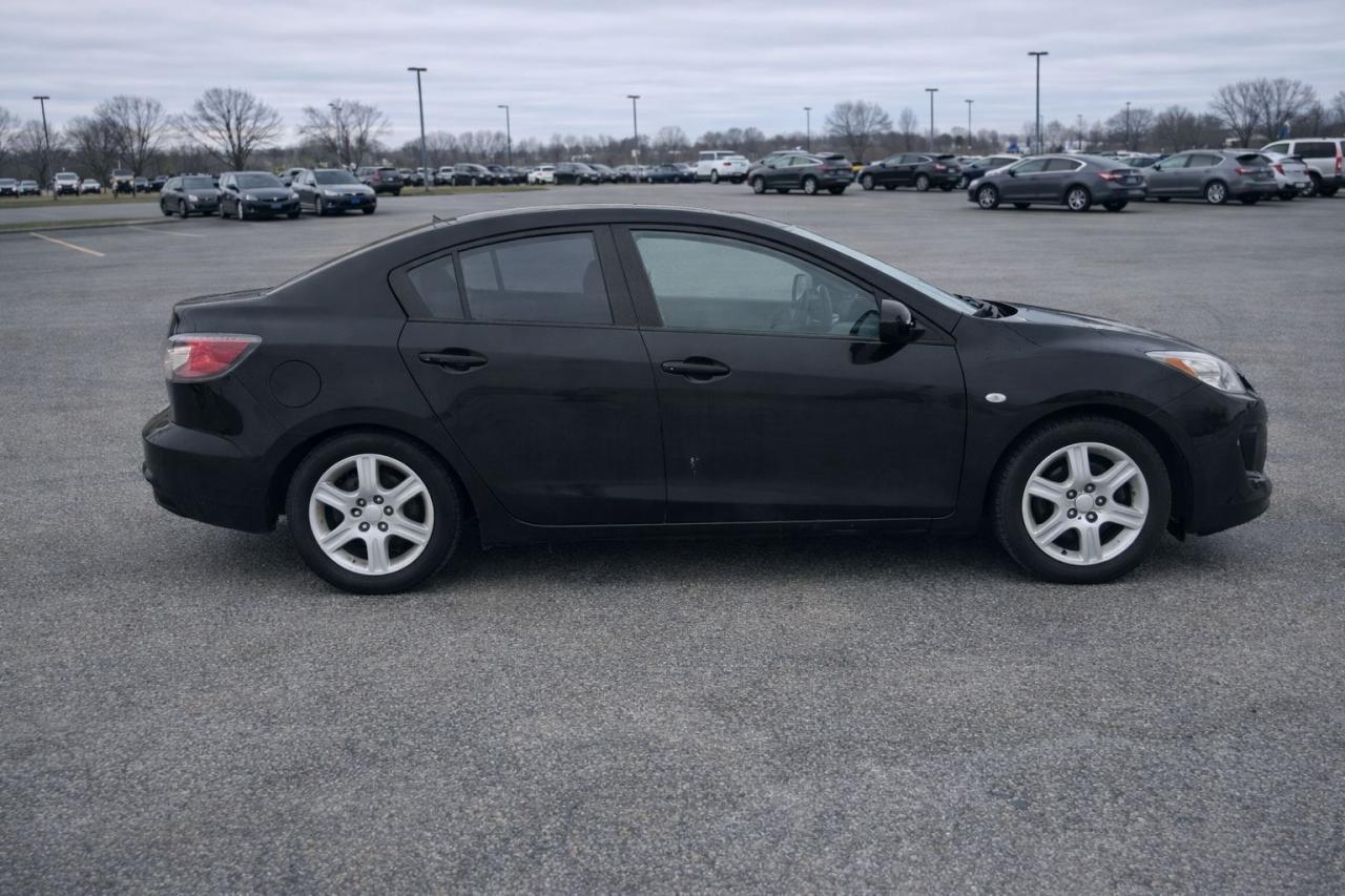 2010 Mazda MAZDA3 GX Photo