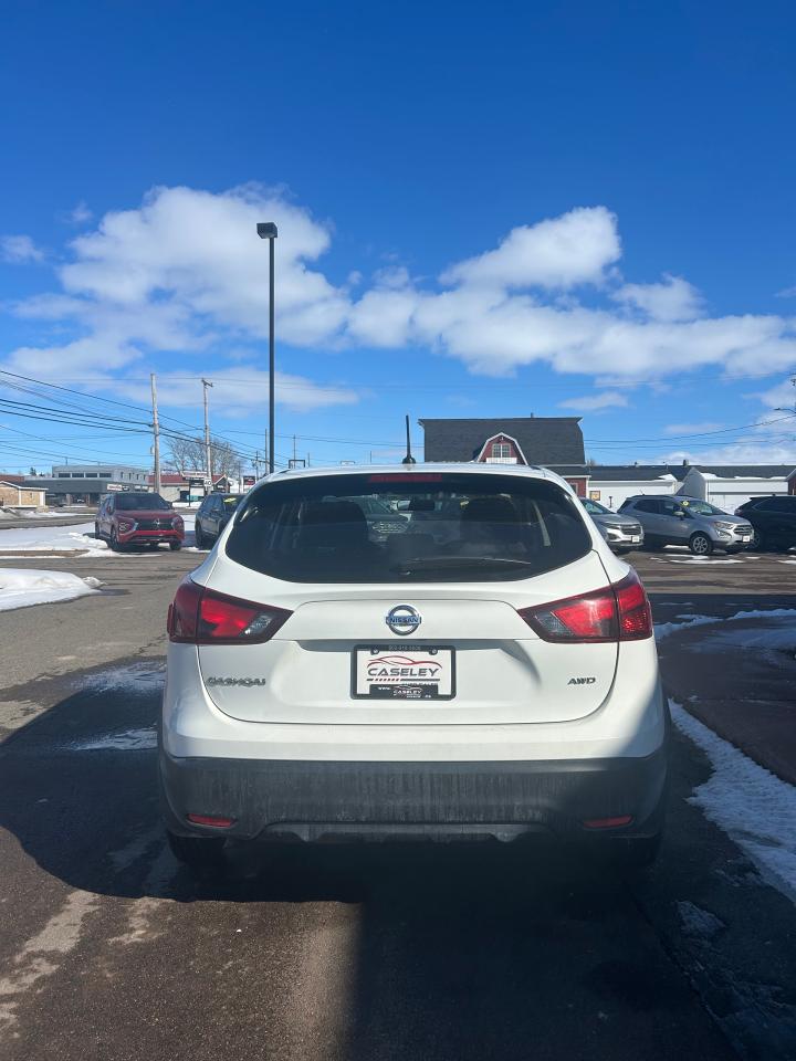 2019 Nissan Qashqai SV Photo3
