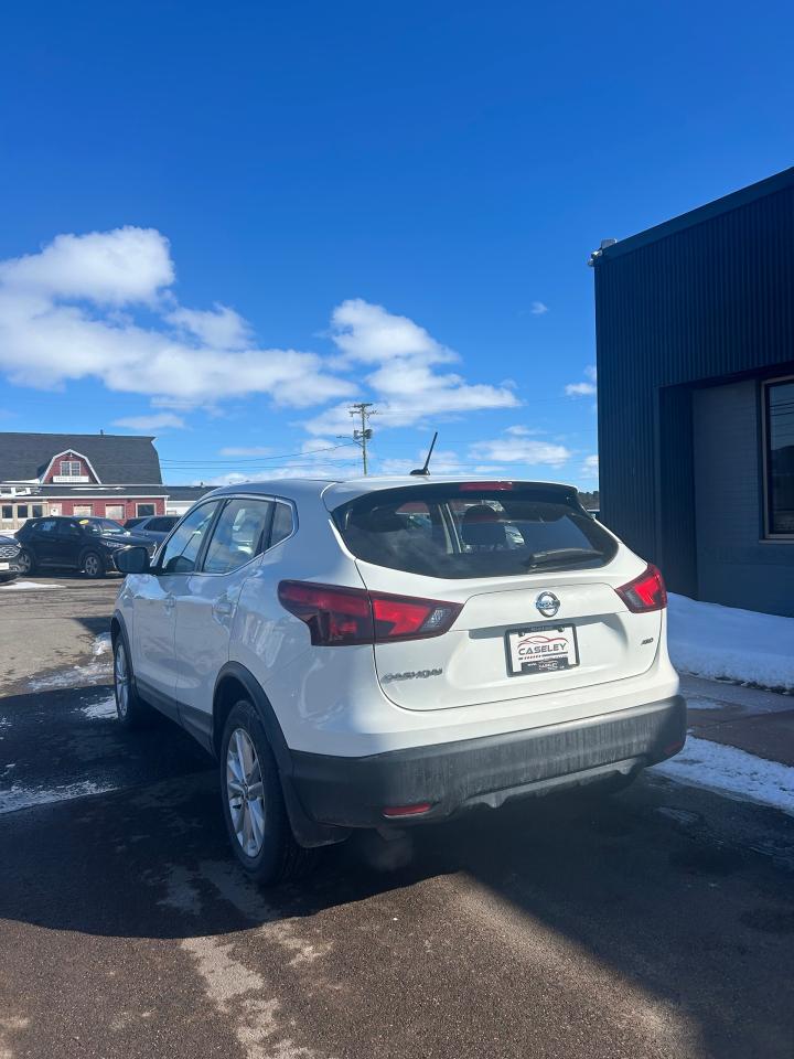 2019 Nissan Qashqai SV Photo4