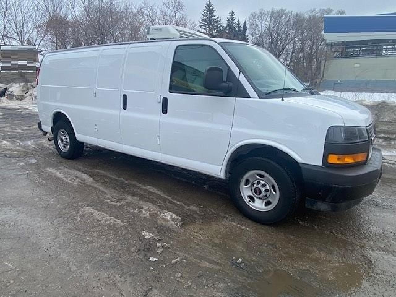 2022 GMC Savana Cargo Van TRY B 4 YOU BUY - THERMO KING REFRIGERATED VAN Photo2