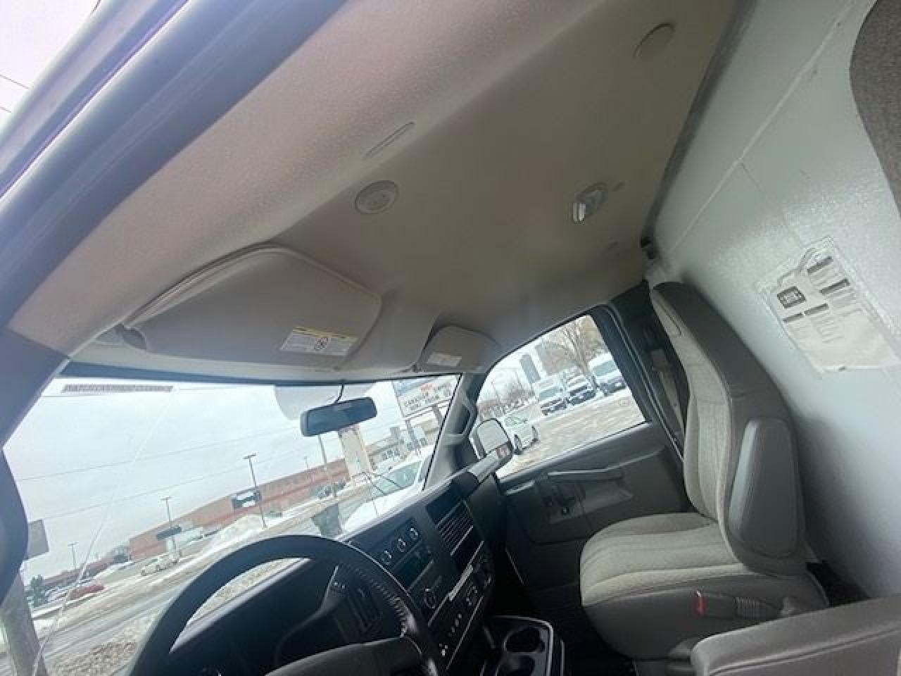 2022 GMC Savana Cargo Van TRY B 4 YOU BUY - THERMO KING REFRIGERATED VAN Photo