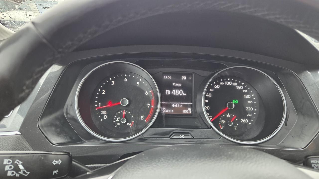 2018 Volkswagen Tiguan Trendline, 2 SETS OF WHEELS, WELL MAINTAINED, CERT Photo