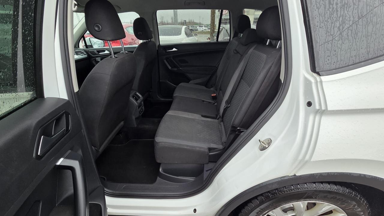 2018 Volkswagen Tiguan Trendline, 2 SETS OF WHEELS, WELL MAINTAINED, CERT Photo