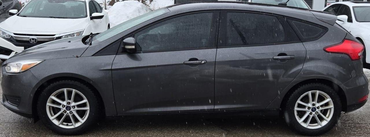 2017 Ford Focus SE / NO ACCIDENTS / HTD SEATS / BLUETOOTH / HATCH Photo