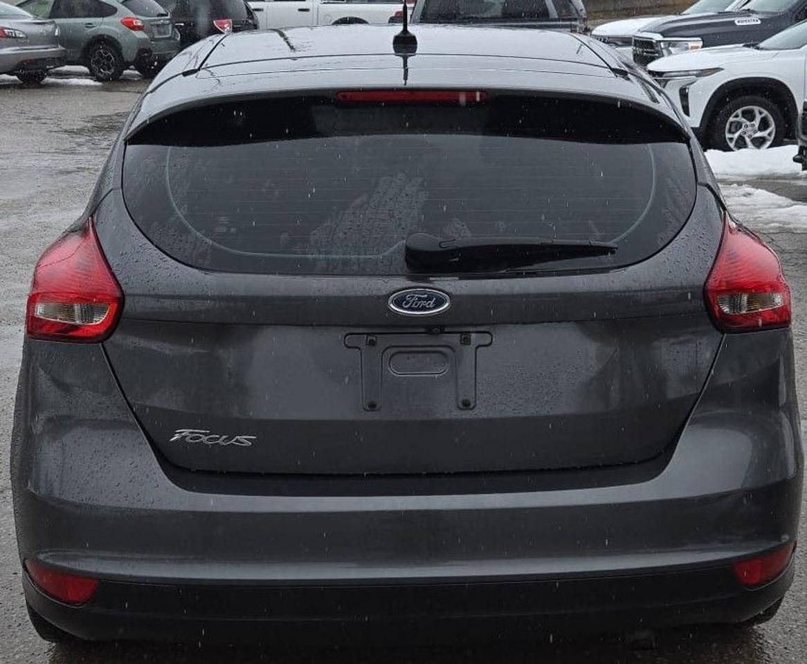 2017 Ford Focus SE / NO ACCIDENTS / HTD SEATS / BLUETOOTH / HATCH Photo