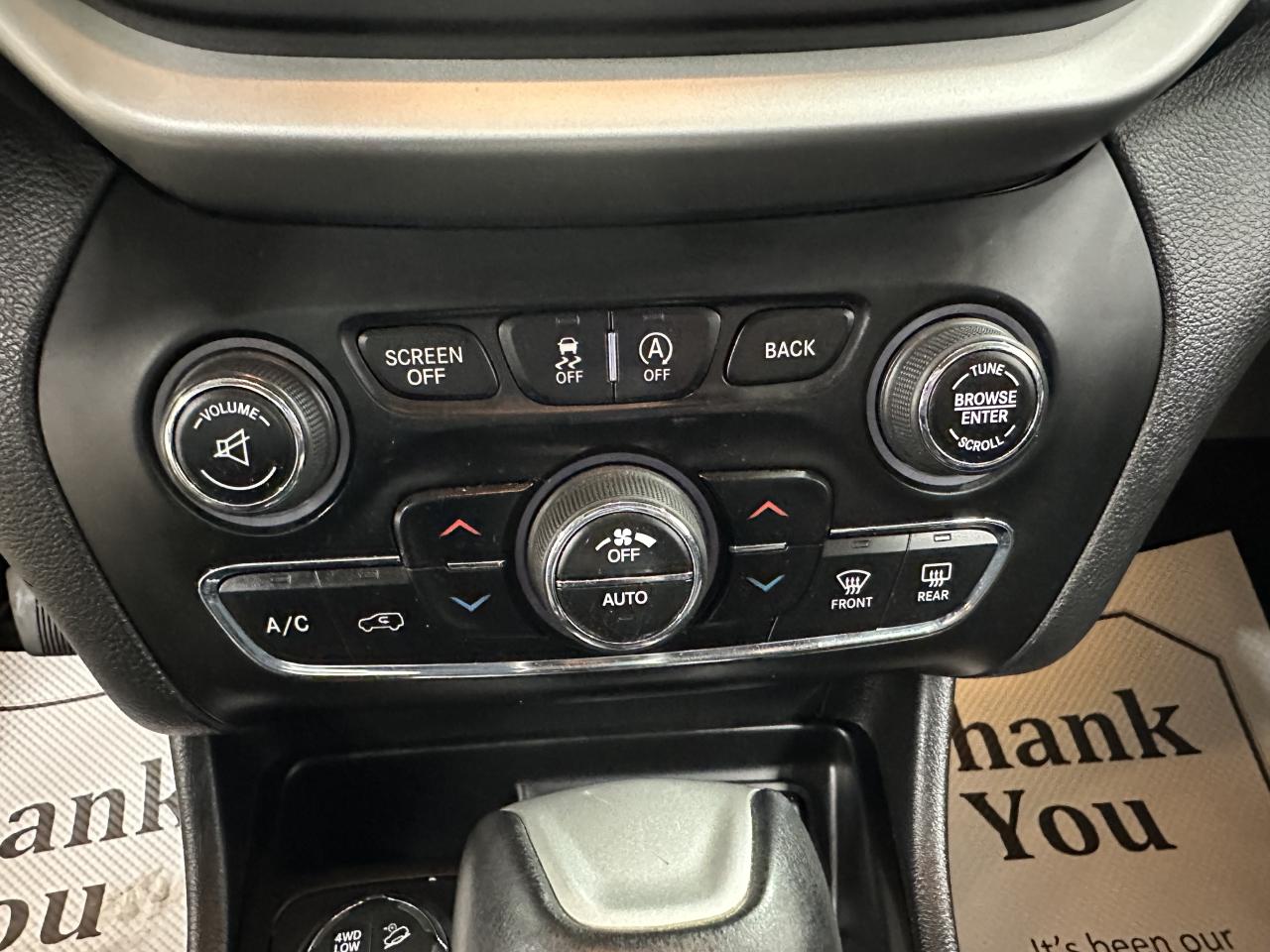 2017 Jeep Cherokee Trailhawk Photo