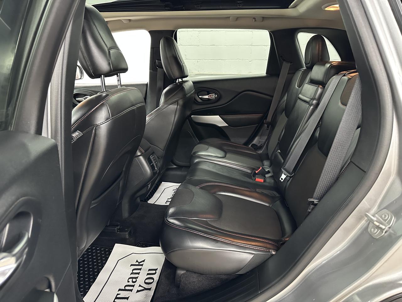 2017 Jeep Cherokee Trailhawk | 4X4 | PANO SUNROOF | DRIVE MODES Photo8