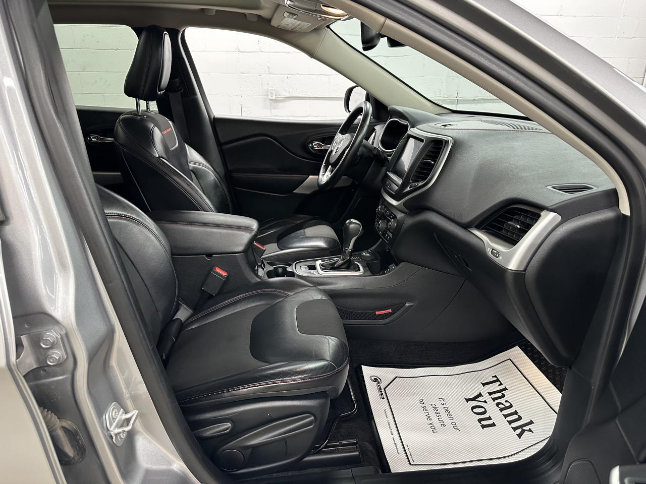 2017 Jeep Cherokee Trailhawk Photo