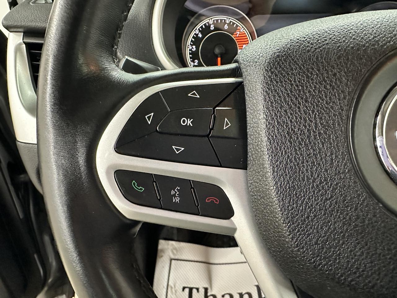 2017 Jeep Cherokee Trailhawk | 4X4 | PANO SUNROOF | DRIVE MODES Photo12