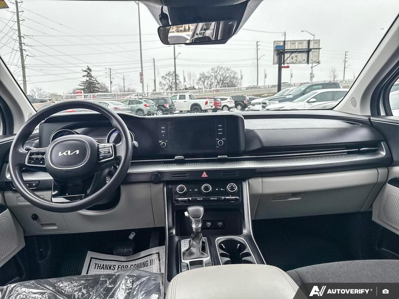 2022 Kia Carnival LX / NO ACCIDENTS / CRUISE / BLUETOOTH /CAP CHAIRS Photo