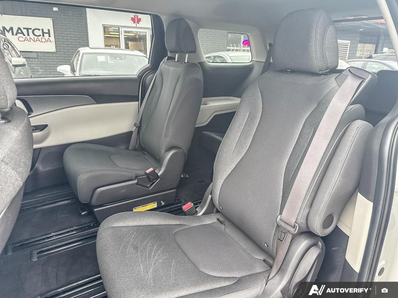 2022 Kia Carnival LX / NO ACCIDENTS / CRUISE / BLUETOOTH /CAP CHAIRS Photo