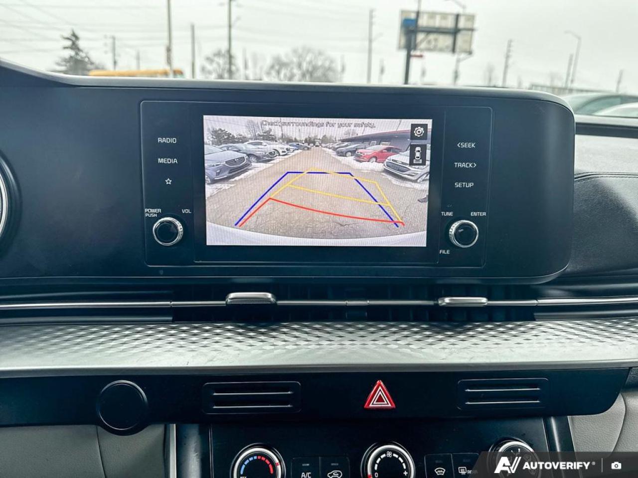 2022 Kia Carnival LX / NO ACCIDENTS / CRUISE / BLUETOOTH /CAP CHAIRS Photo