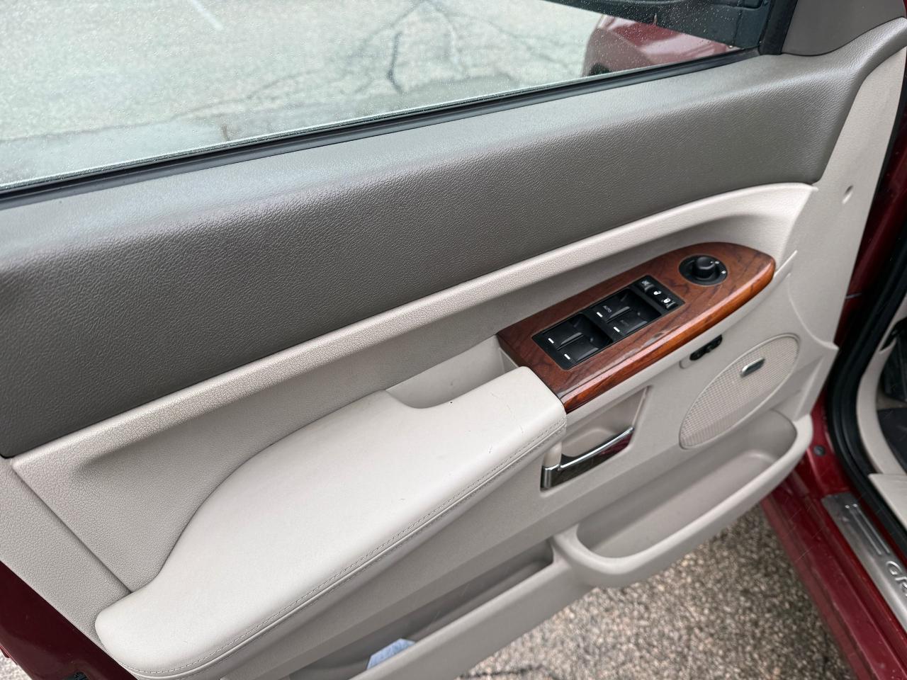 2008 Jeep Grand Cherokee 4WD OVERLAND,MINT!NO RUST! SERVICE REC,CERTIFIED!! Photo