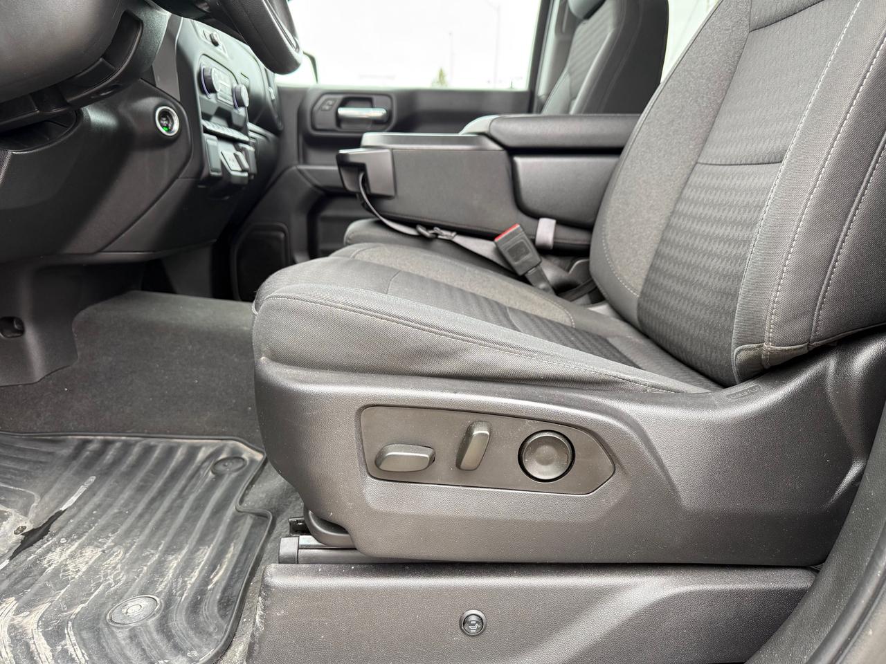 2022 Chevrolet Silverado 1500 Custom Trail Boss AutoStart! Heated Seat! CarPlay! Photo