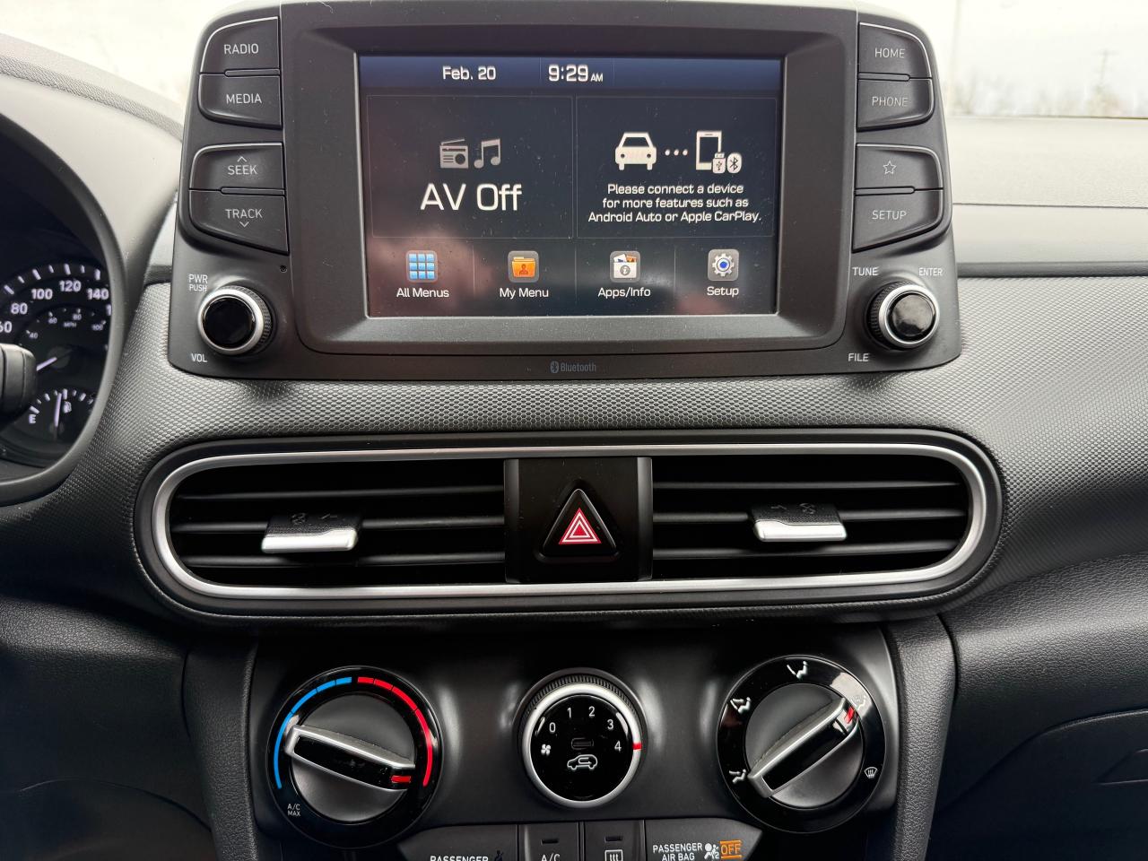 2019 Hyundai KONA 2.0L Essential Heated Seats! CarPlay! Photo