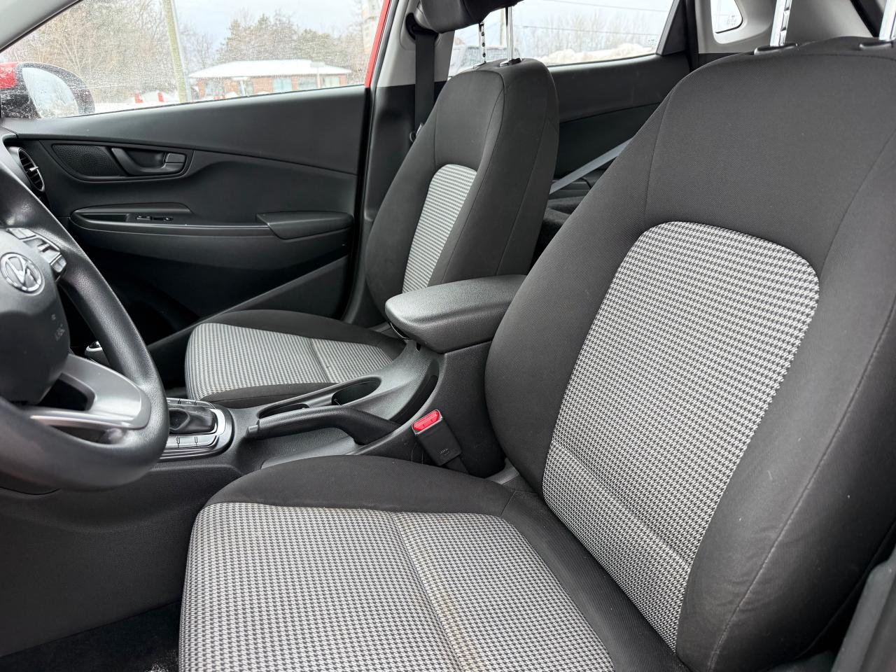 2019 Hyundai KONA 2.0L Essential Heated Seats! CarPlay! Photo
