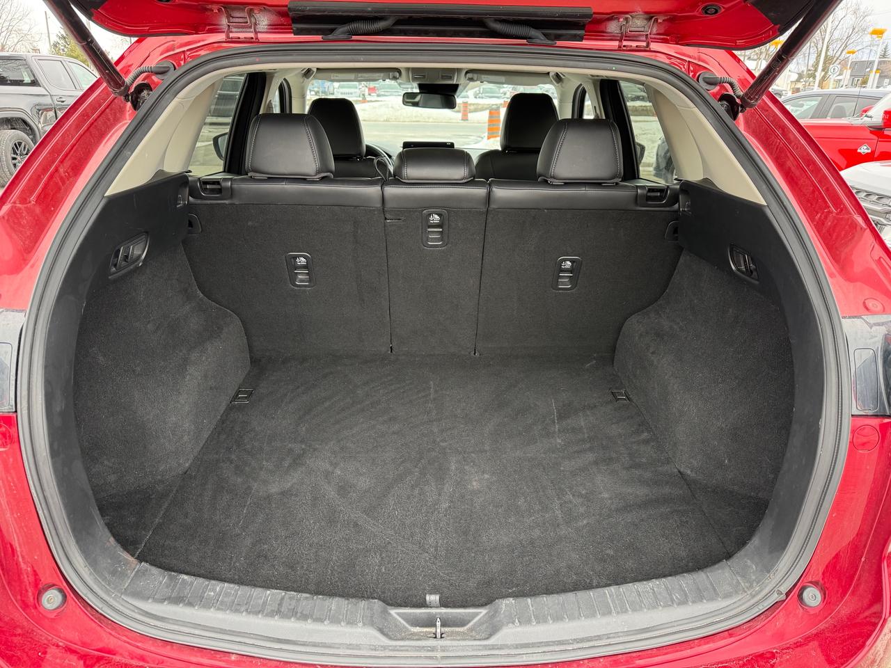 2021 Mazda CX-5 GS Heated Steering and Seats! Photo