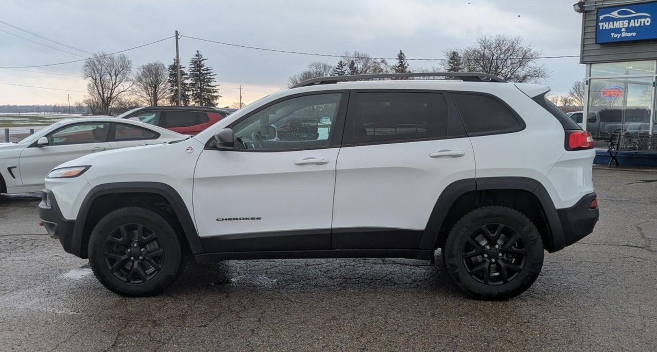 2017 Jeep Cherokee 4WD 4dr Trailhawk Photo