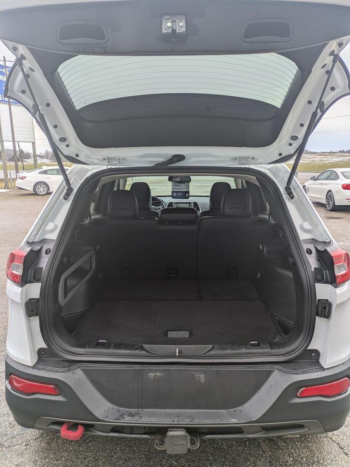 2017 Jeep Cherokee 4WD 4dr Trailhawk Photo