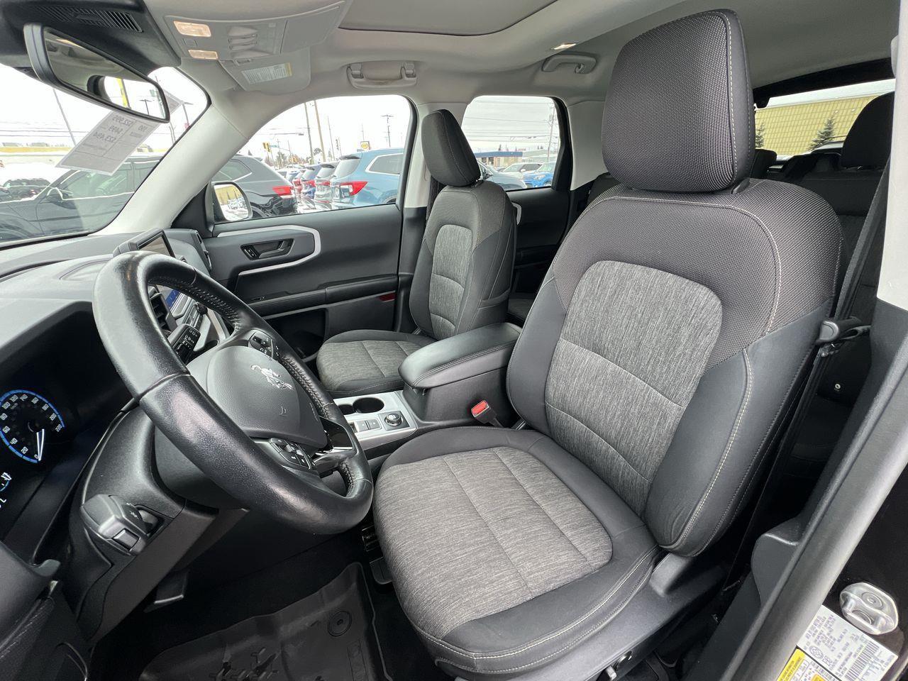 2021 Ford Bronco Sport Big Bend 4X4, MOONROOF, HEATED SEATS, BACK UP CAM, NAV!! Photo