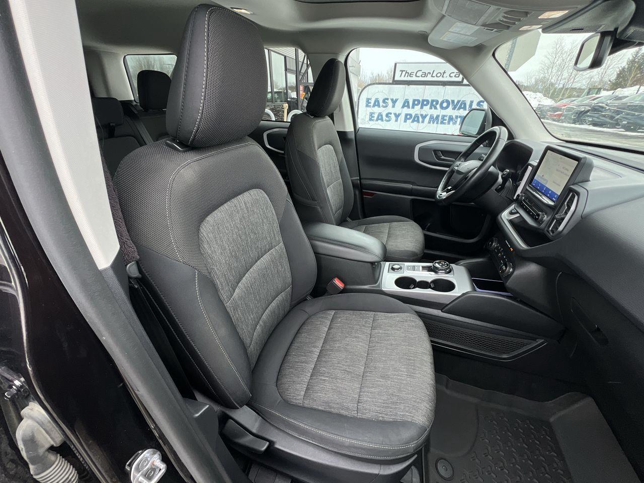 2021 Ford Bronco Sport Big Bend 4X4, MOONROOF, HEATED SEATS, BACK UP CAM, NAV!! Photo