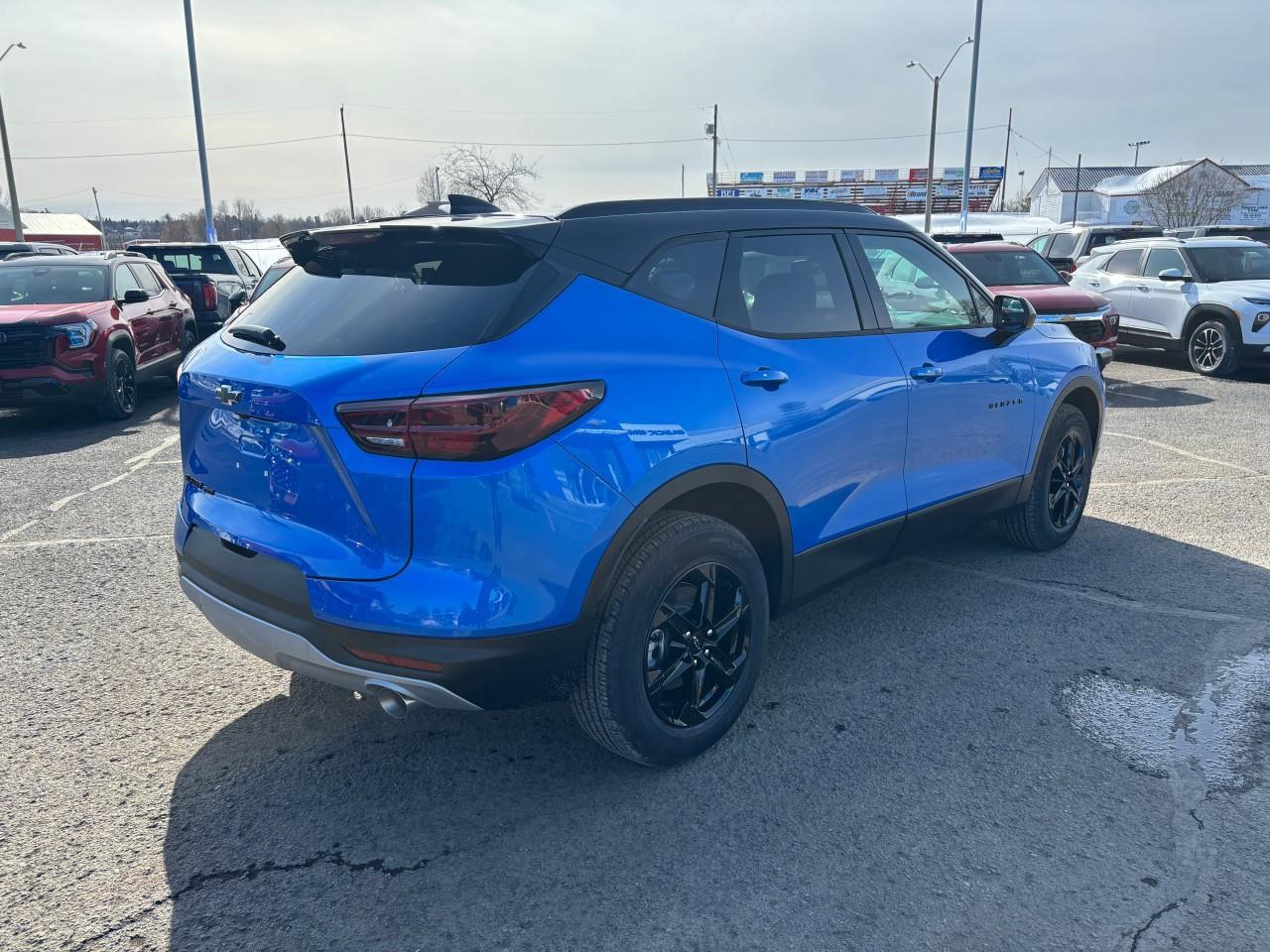 2026 Chevrolet Blazer LT New 2026 5 Passenger AWD SUV with Heated Front Seats, Adaptive Cruise Control, Apple CarPlay, Android Auto and Power Liftgate Photo