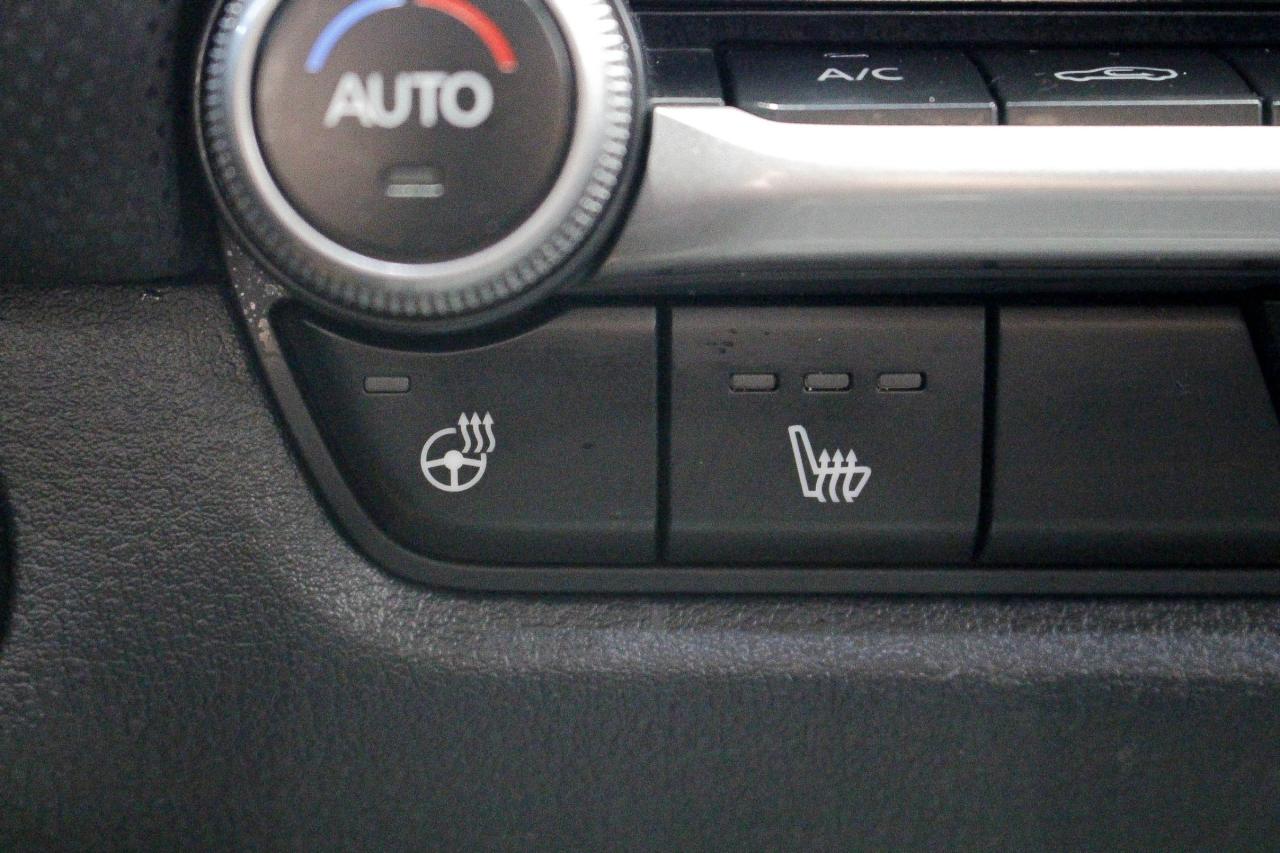 2025 Mazda CX-50 GS-L HEATED SEATS/STEERING WHEEL - LEATHERETTE UPHOLSTERY - APPLE CARPLAY AND ANDROID AUTO Photo