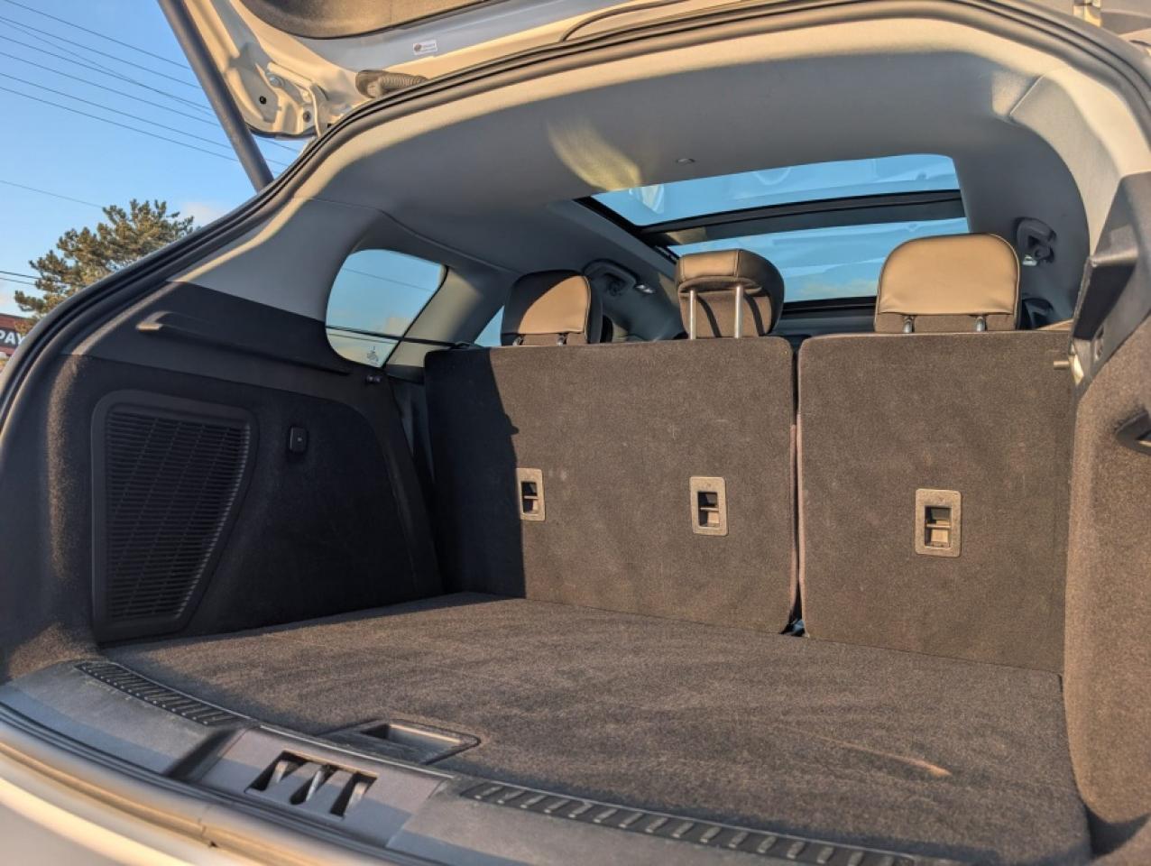 2021 Lincoln Corsair RESERVE / NAVIGATION/ PANO SUNROOF/ BLIND SPOT / - Photo #26