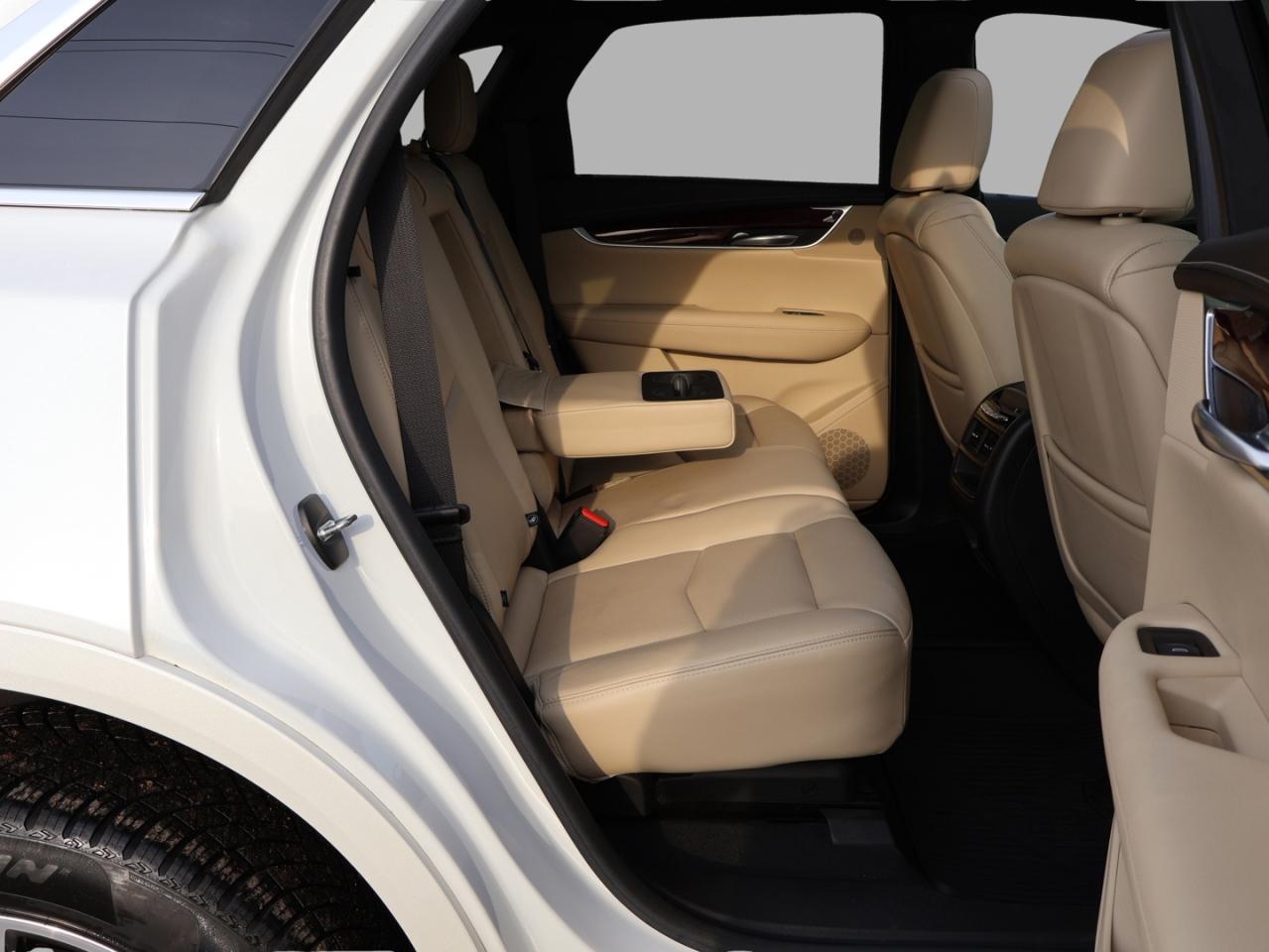 2018 Cadillac XT5 V6 PREMIUM LUXURY AWD *ACCIDENT FREE* CAMERA NAV BLUETOOTH LEATHER PANO ROOF CRUISE ALLOYS Photo