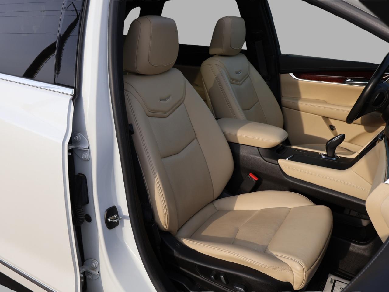 2018 Cadillac XT5 V6 PREMIUM LUXURY AWD *ACCIDENT FREE* CAMERA NAV BLUETOOTH LEATHER PANO ROOF CRUISE ALLOYS Photo