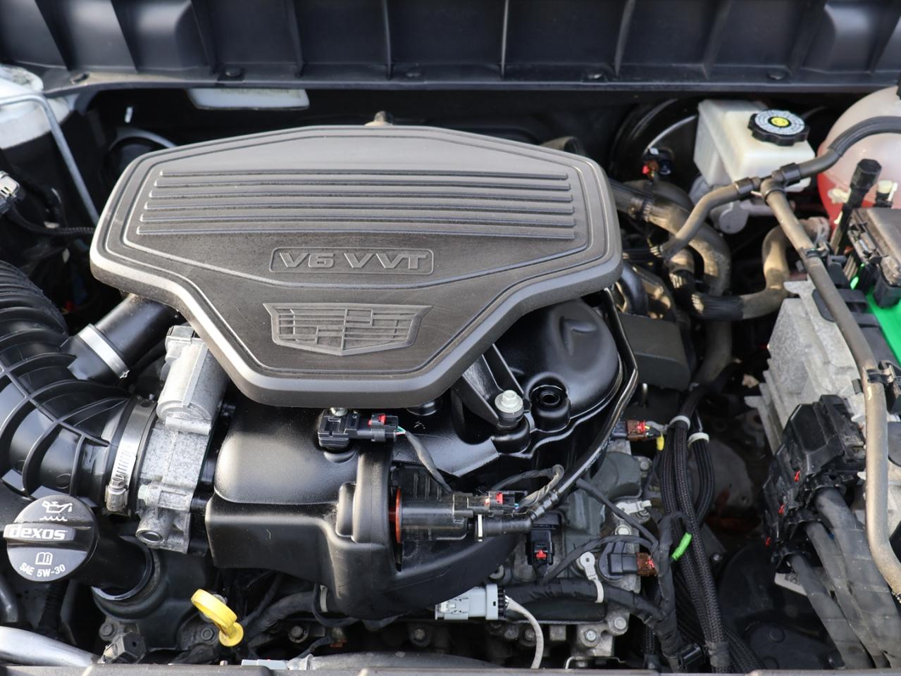 2018 Cadillac XT5 V6 PREMIUM LUXURY AWD *ACCIDENT FREE* CAMERA NAV BLUETOOTH LEATHER PANO ROOF CRUISE ALLOYS Photo