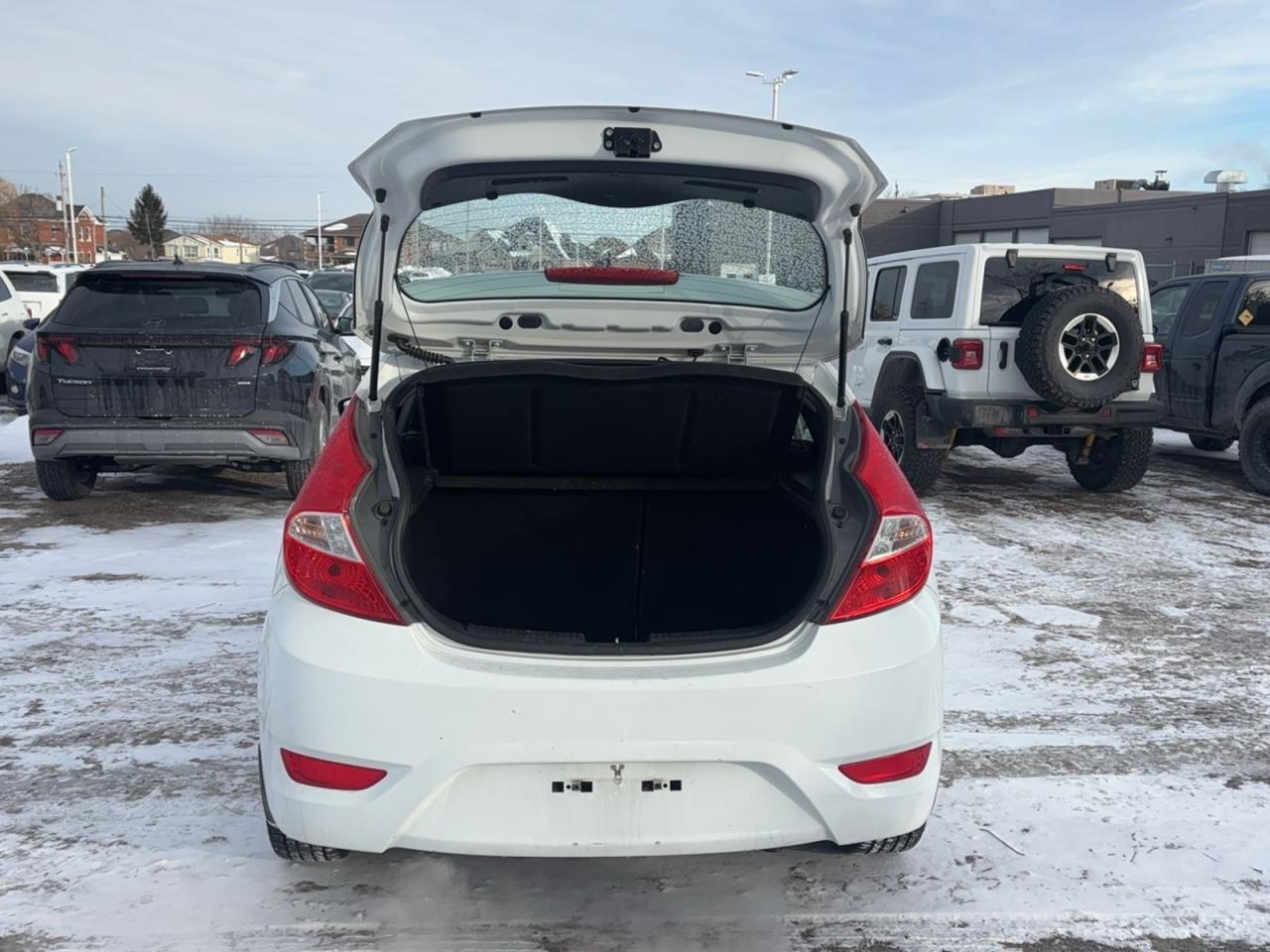 2017 Hyundai Accent SE Photo