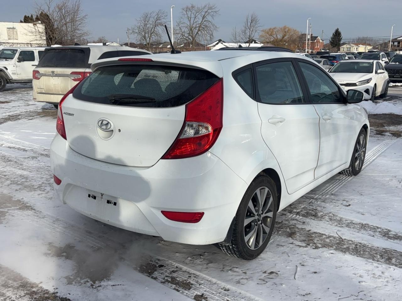 2017 Hyundai Accent SE Photo