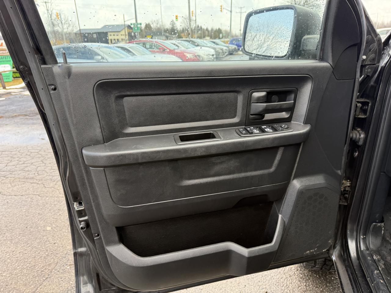 2015 RAM 1500 ST Photo