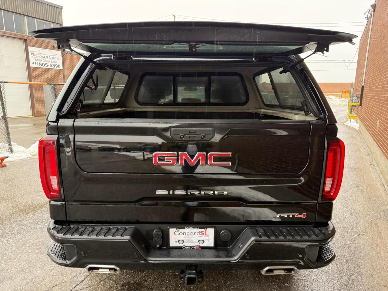 2022 GMC Sierra 1500 AT4 Photo4