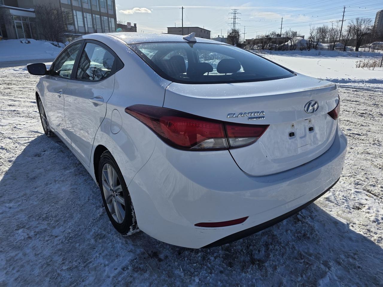 2016 Hyundai Elantra Limited Photo