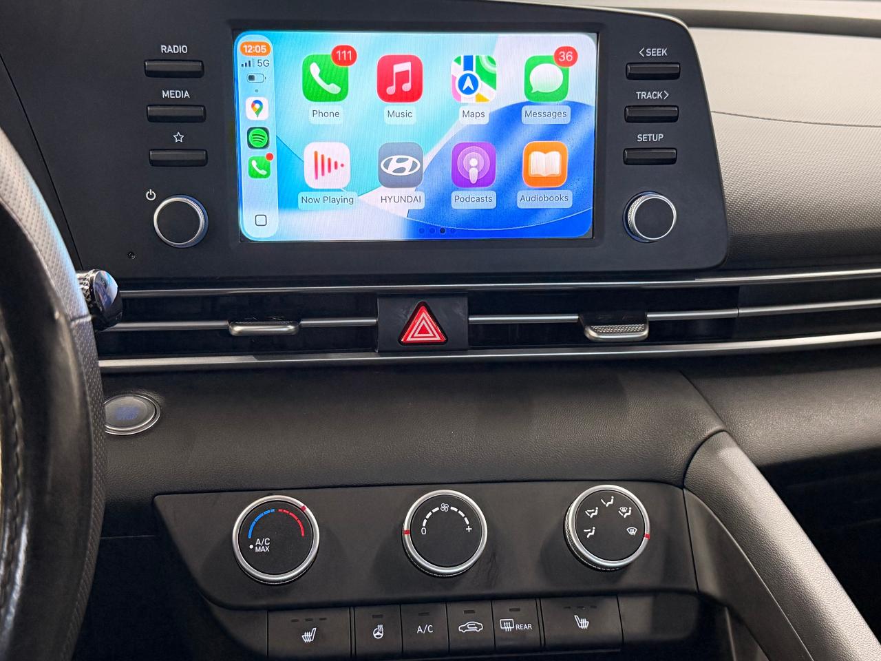 2024 Hyundai Elantra Preferred+One Owner+CLEAN CARFAX Photo13